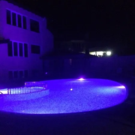 Konukevi Complex Pika Altın Kumlar